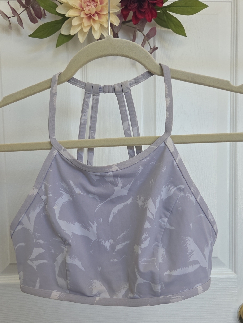 lululemon athletica Lavender Floral High-Neck Sports Bra Size 6